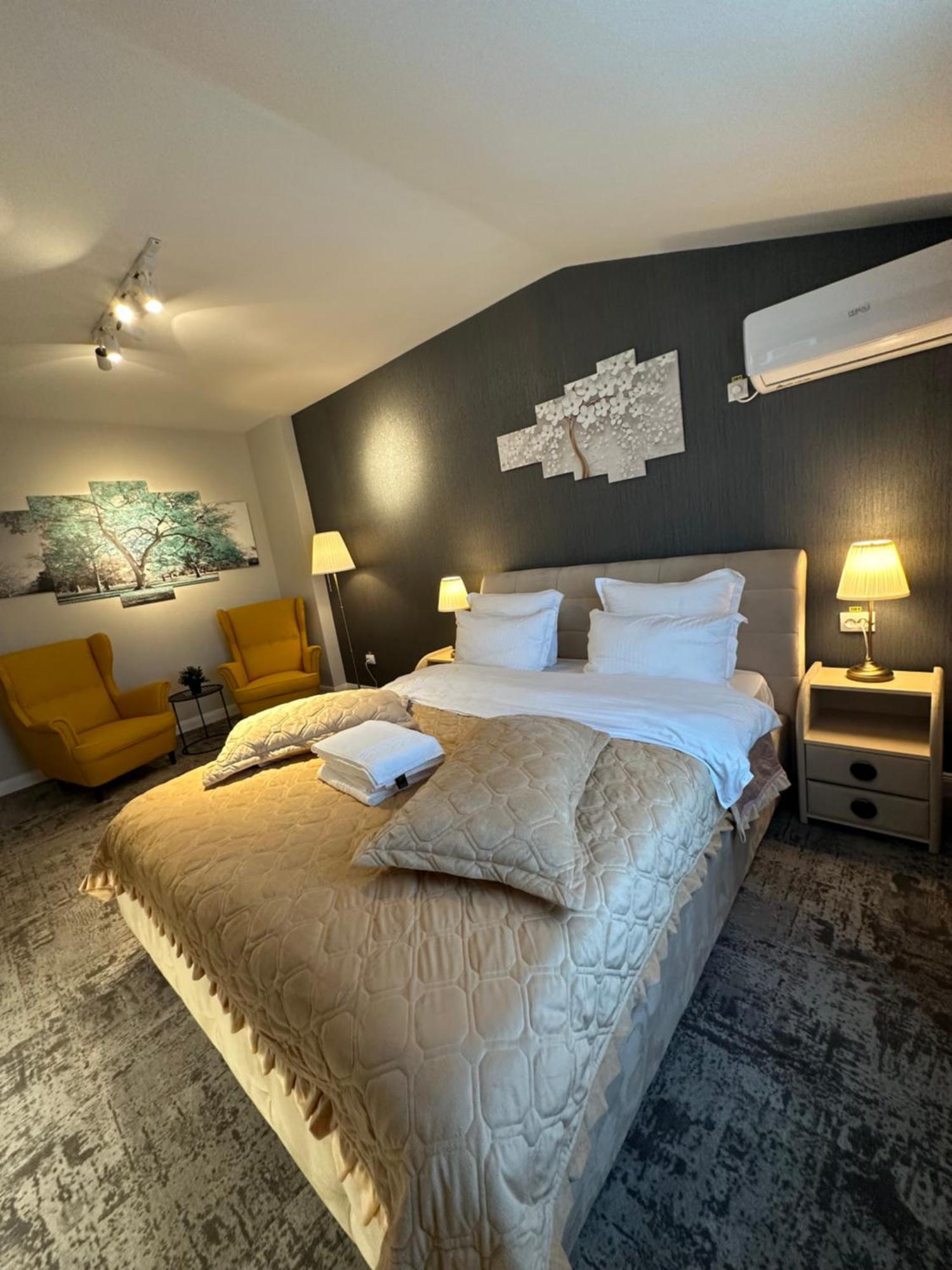 Complex Rediu 54 Luxury Apartaments Jászvásár Kültér fotó