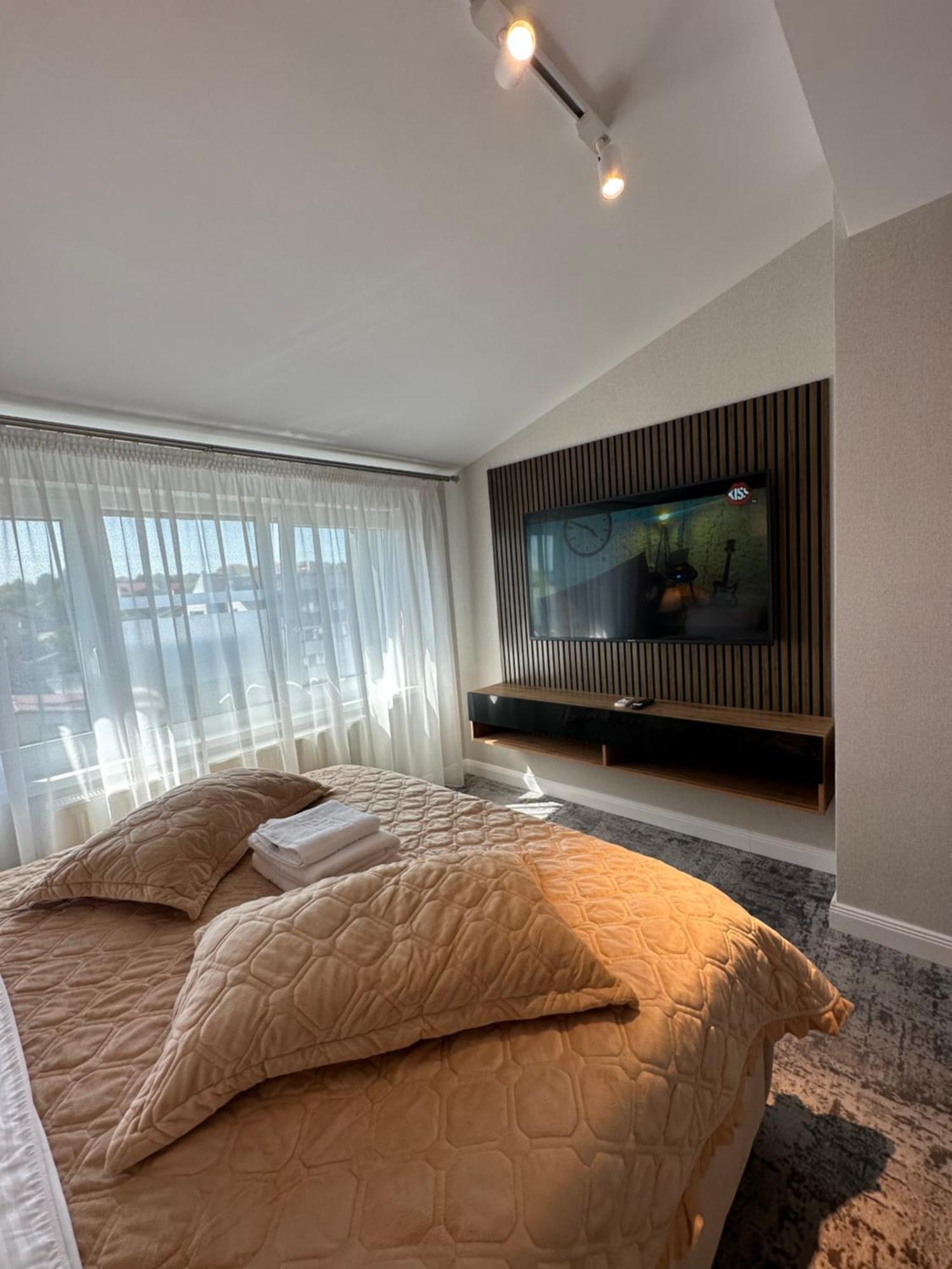 Complex Rediu 54 Luxury Apartaments Jászvásár Kültér fotó