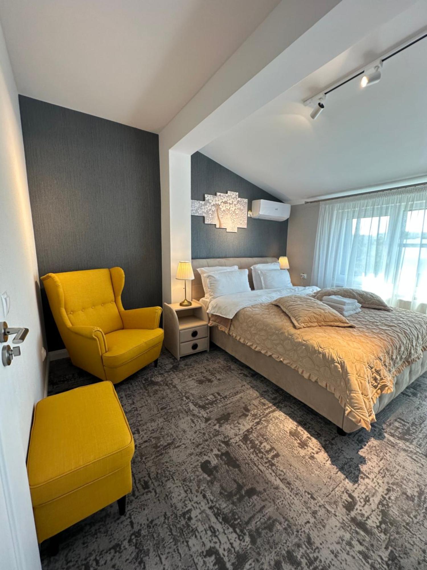 Complex Rediu 54 Luxury Apartaments Jászvásár Kültér fotó