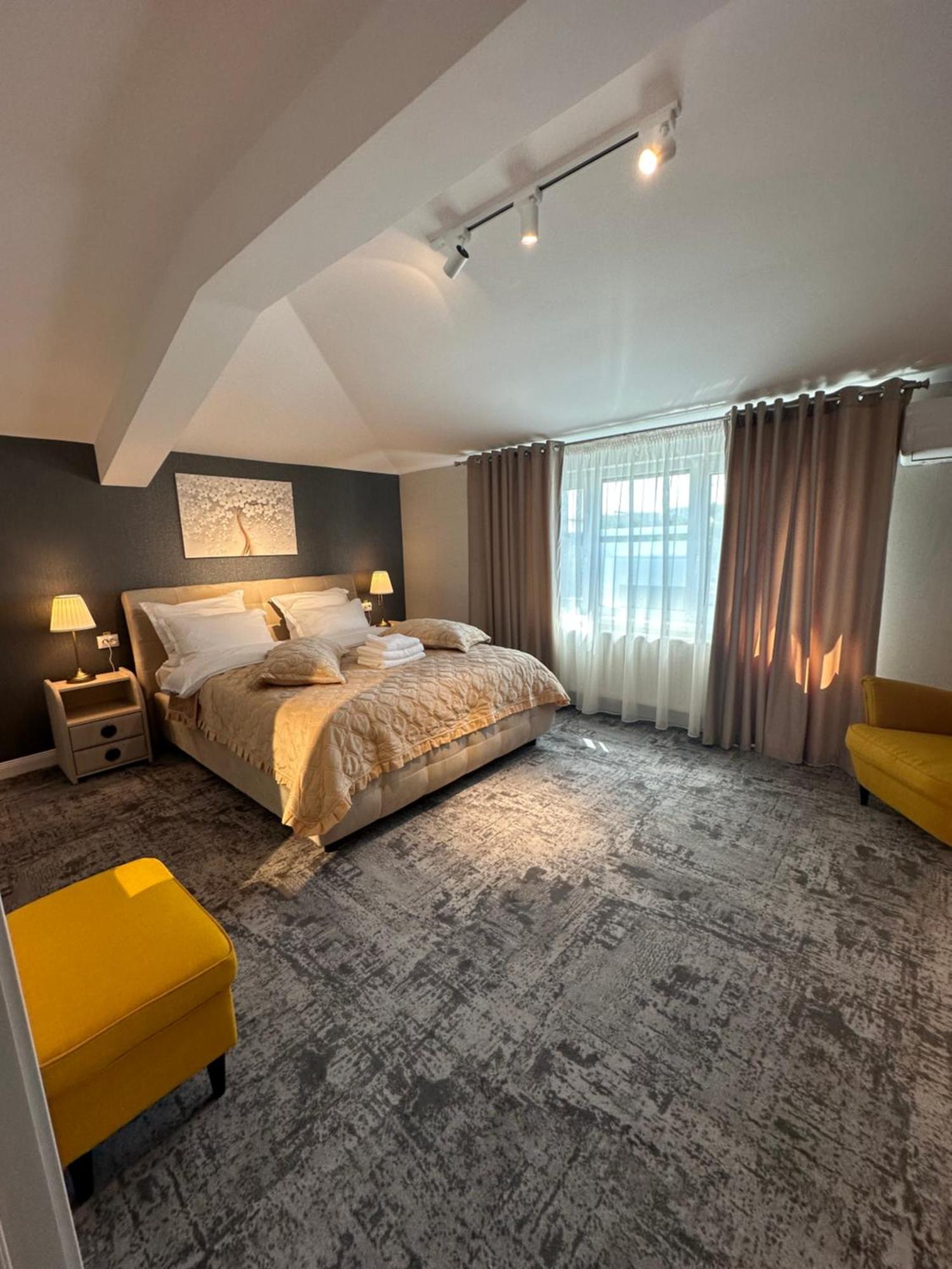 Complex Rediu 54 Luxury Apartaments Jászvásár Kültér fotó