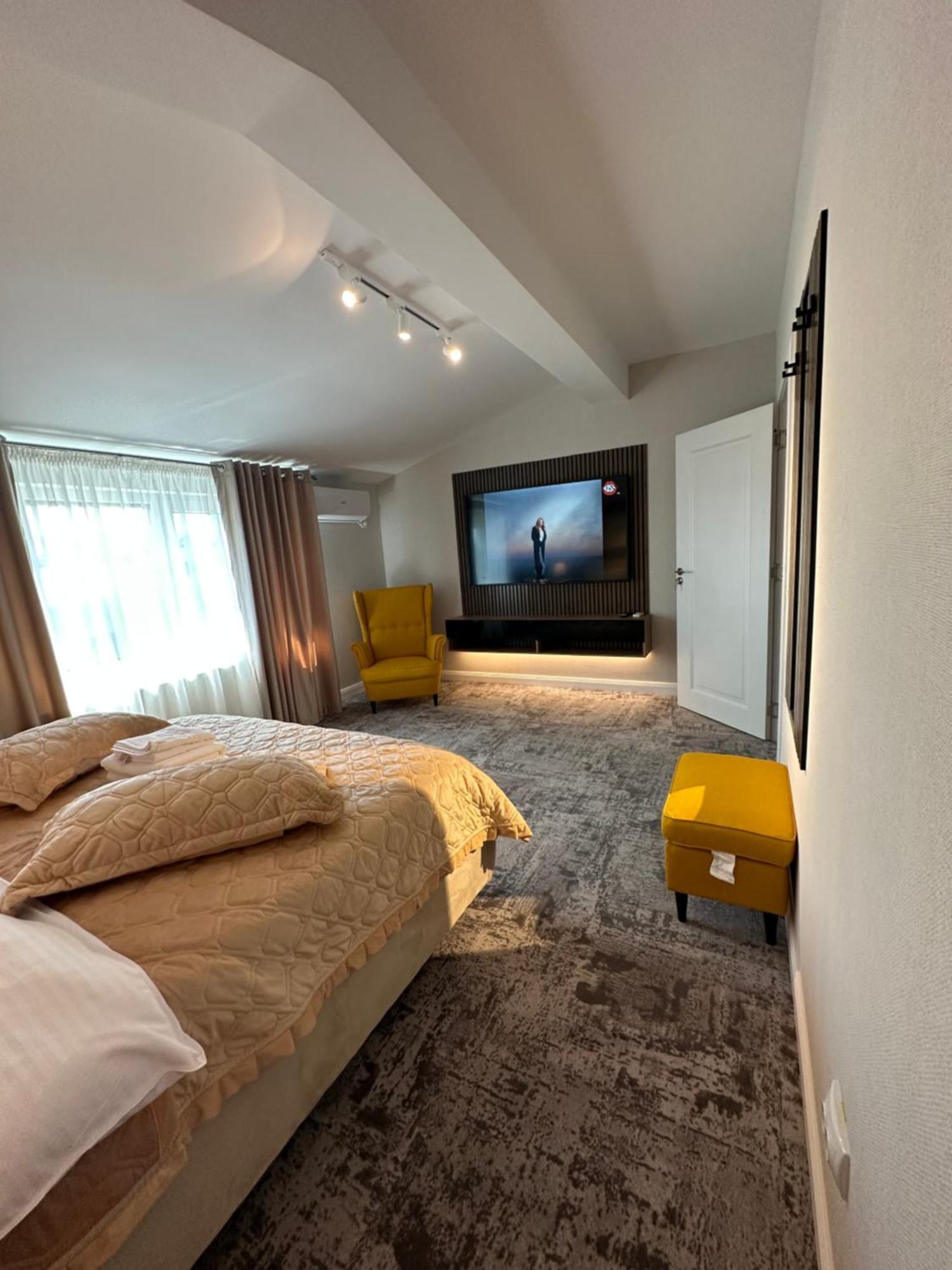 Complex Rediu 54 Luxury Apartaments Jászvásár Kültér fotó